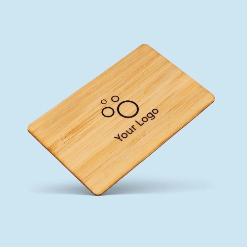 NFC Visitenkarte Bamboo Classic auf baningo-blauem Hintergrund